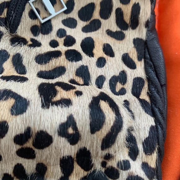 Brand New! Women’s Icon Catwalk Glove SZ S - Picture 2 of 3